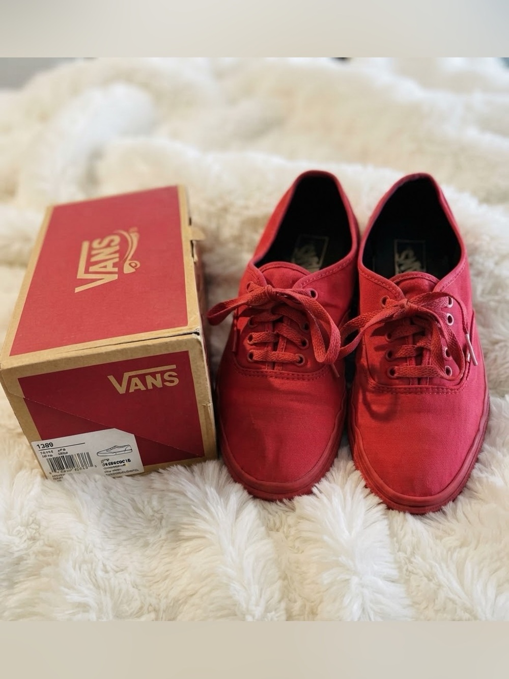 Vans Unisex Authentic Triple Red Low-Top Skate Shoes Women 10.5/Men 9.0